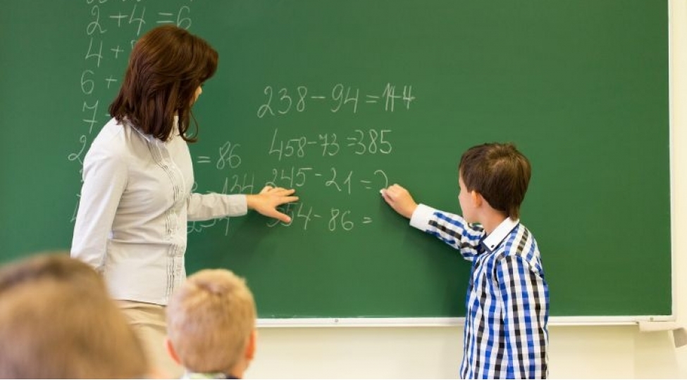 Uşaqların tərbiyəsi üçün cərimə çıxış yolu deyil - Ekspert