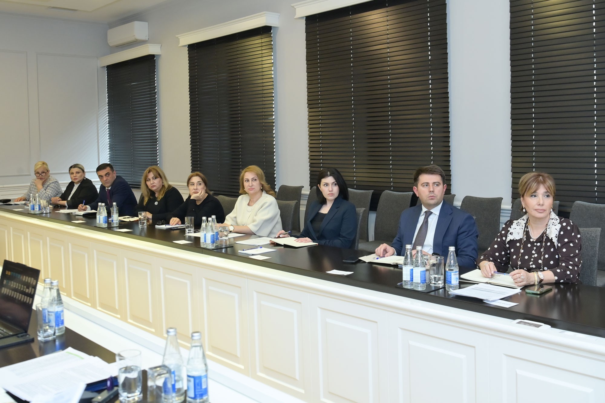 Nazir məktəb direktorları ilə görüşdü - FOTO