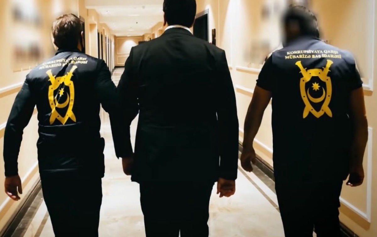 Dövlət qurumunda korrupsiya əməliyyatı: saxlanılanlar var