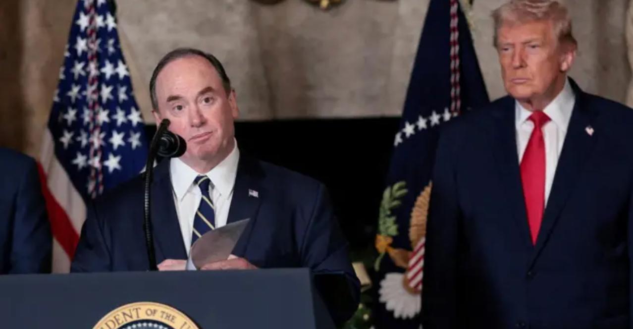 Milyarder nazirin istefa səbəbi açıqlandı