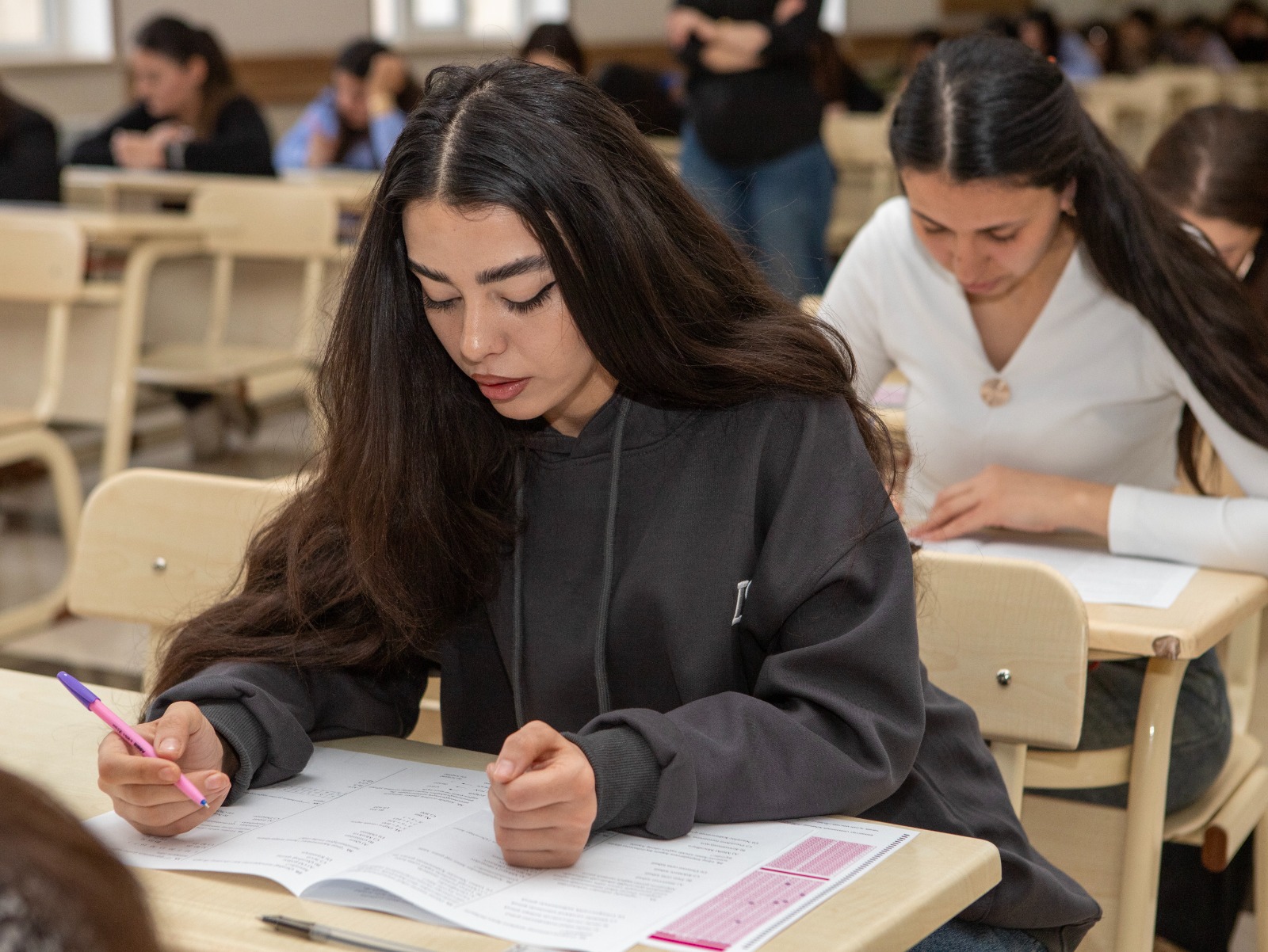 9 people scored maximum points in the exam