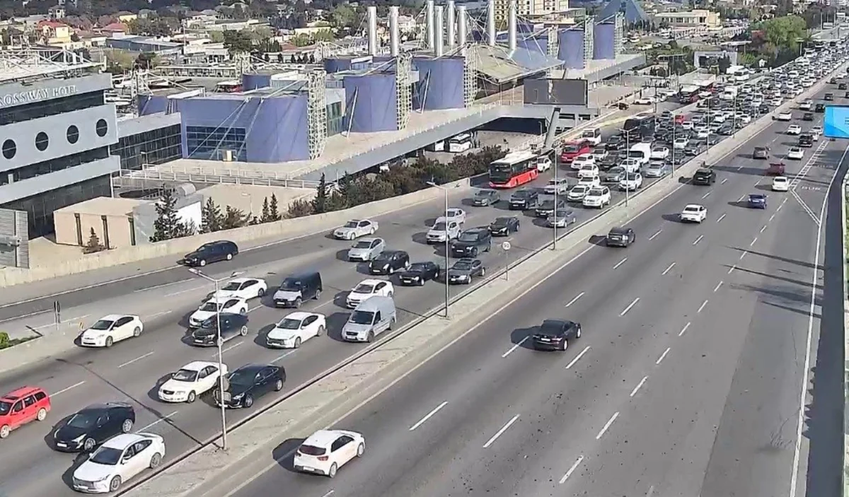 Bu yollarla gedənləri ağır tıxac gözləyir