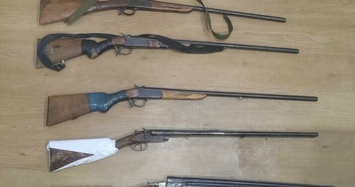 Qanunsuz saxlanılan 3 tapança və 5 tüfəng aşkarlandı