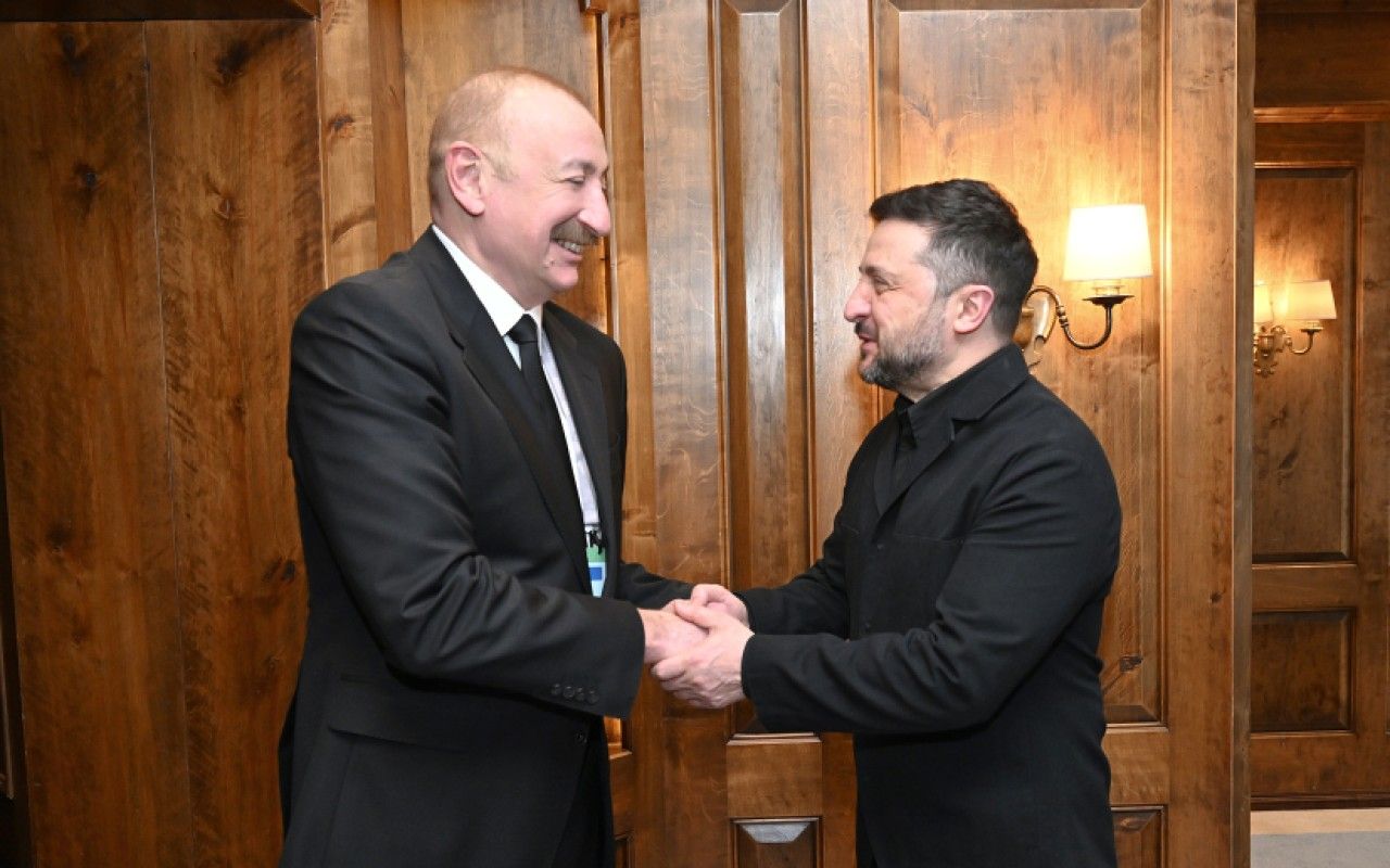 Prezidentin sosial şəbəkə hesabında Zelenskinin səfəri ilə bağlı VİDEO