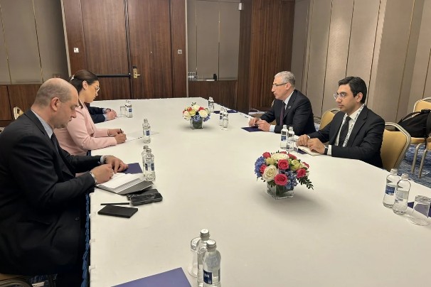 Azərbaycanla Serbiya arasında ikitərəfli əməkdaşlıq müzakirəsi