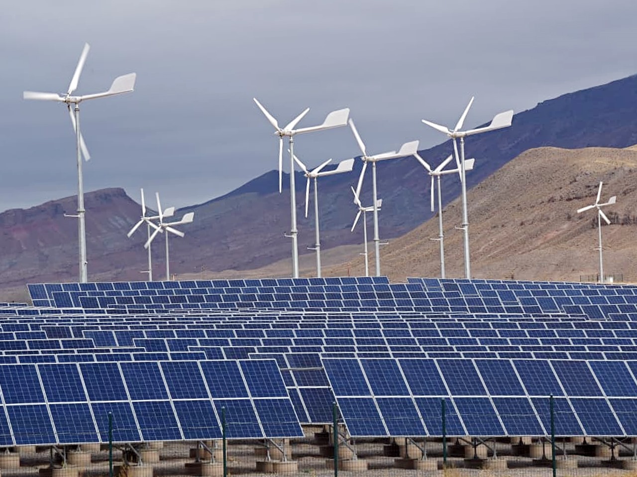 "Yaşıl enerji"nin Azərbaycan modeli: istehsal və idarəetmədə liderlik - TƏHLİL