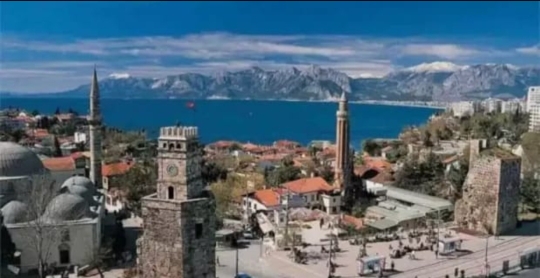 Dünyada ilk pulun yarandığı şəhər: qədim və cazibədar Uşak