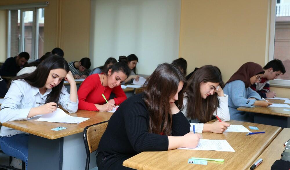 Qəbul imtahanına qeydiyyat başa çatdı