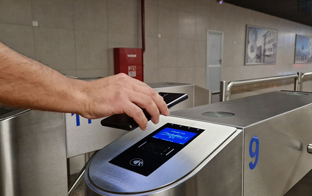 Metro və avtobuslarda əlavə gedişhaqqı çıxılması ilə bağlı rəsmi AÇIQLAMA