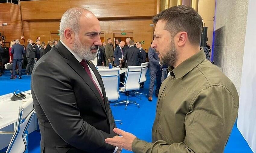 Zelenski İrəvana GETDİ