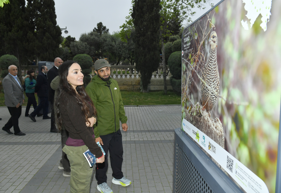Leyla Əliyeva &ldquo;Azərbaycan təbiətinin izi ilə&rdquo; sərgisində
