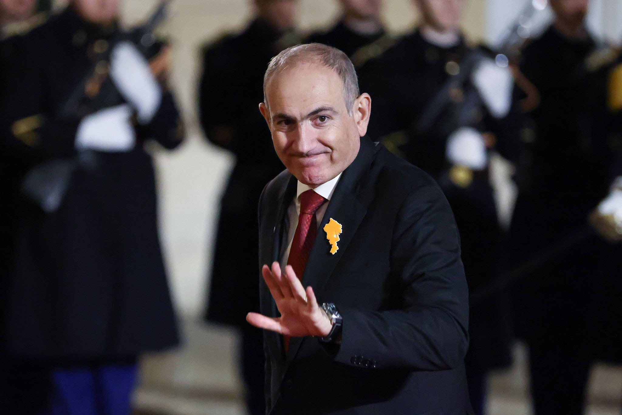 Paşinyan: Azərbaycanla yolların tam açılacağına şübhə etmirəm