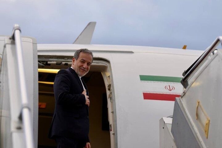 Abbas Əraqçi Çinə gedir