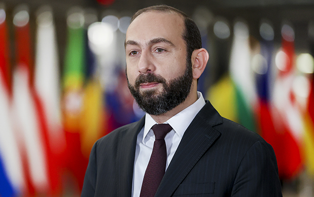 Bəzi malları Azərbaycan şirkətlərinə satacağıq - Mirzoyan