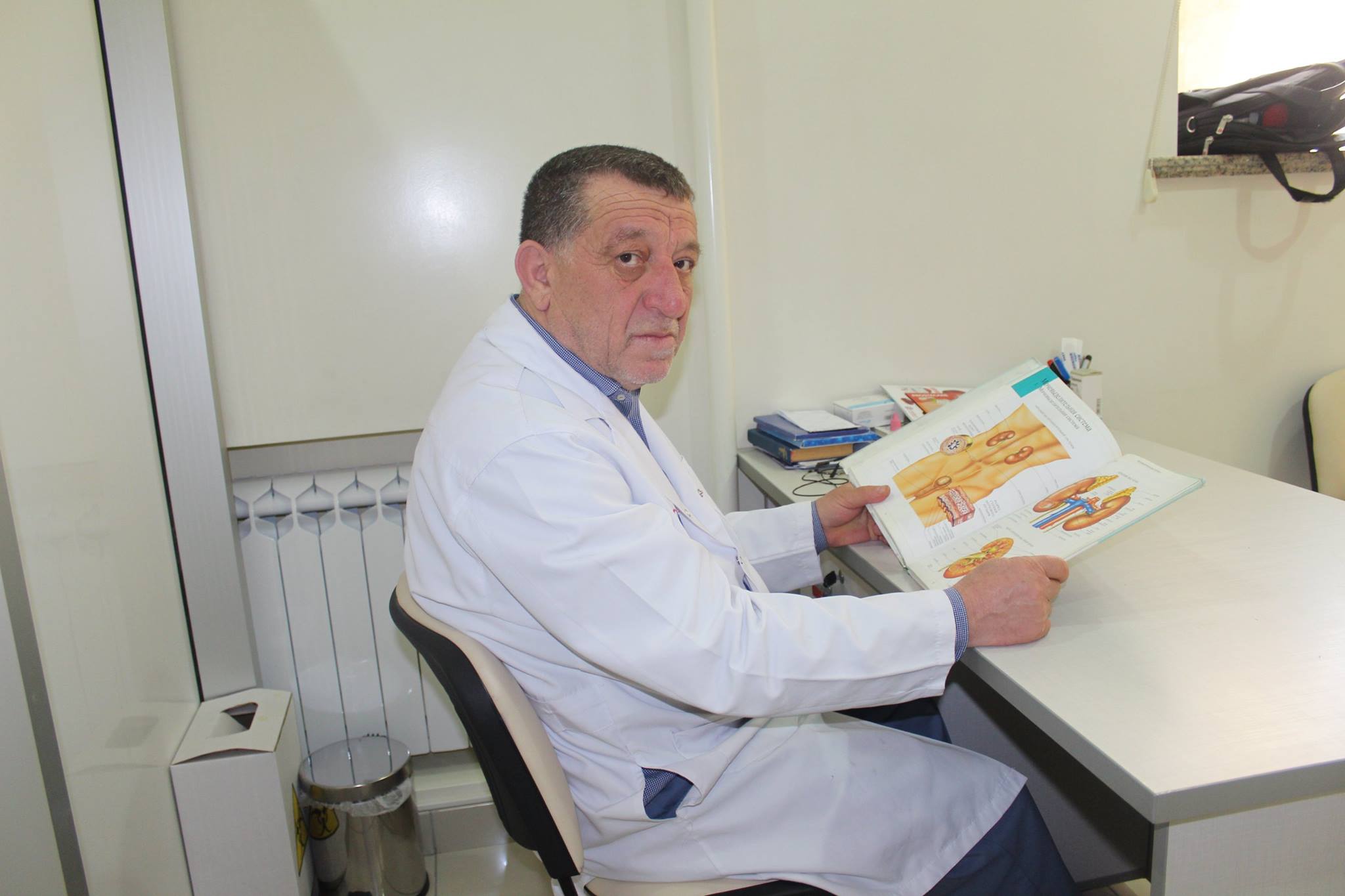 Həkim Adil Qubadov vəfat etdi