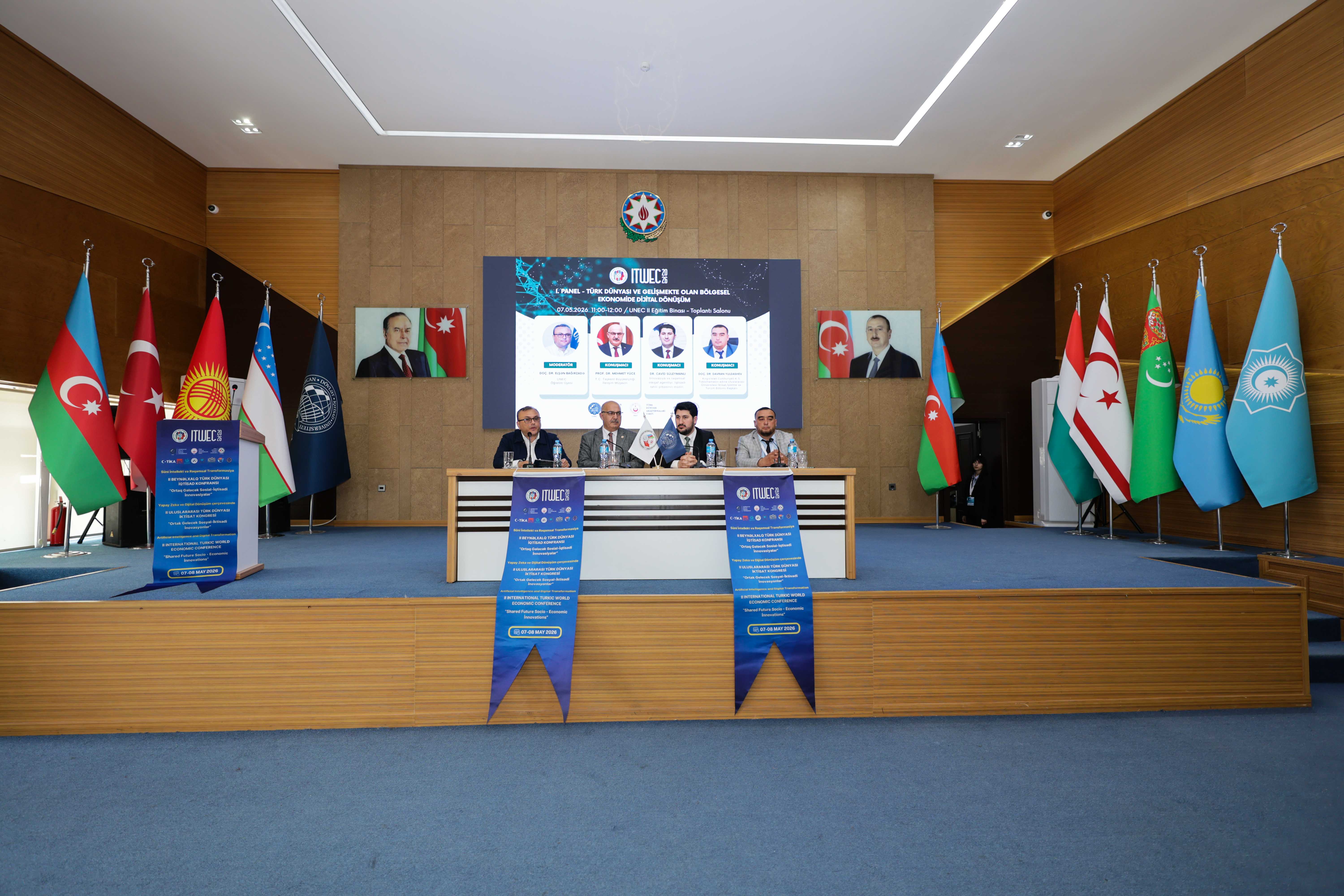 UNEC-də II Beynəlxalq Türk Dünyası İqtisad Konfransı - FOTO