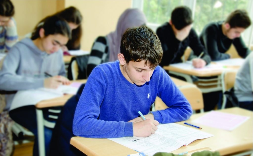 Buraxılış imtahanlarının nəticələri açıqlandı&nbsp;