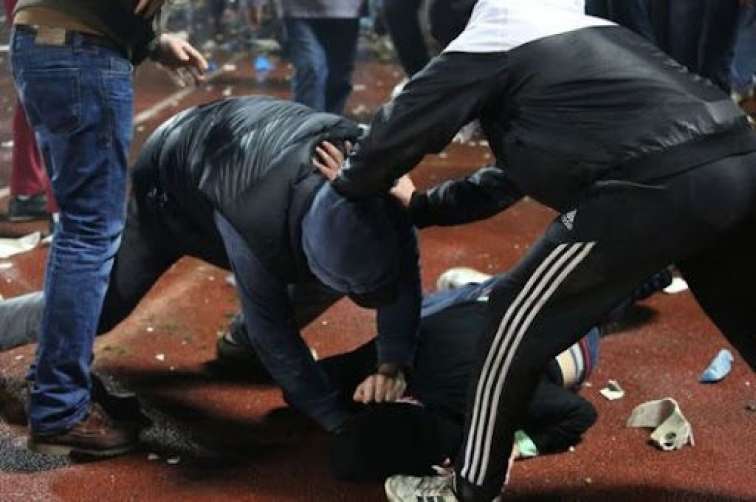 Goranboyda TOYDA DAVA: 12 yaşlı qıza sataşdı, qardaşını döydü