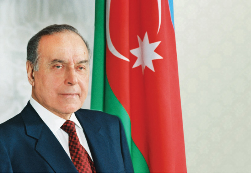 Heydər Əliyev: Azərbaycanın taleyini dəyişən dahi lider