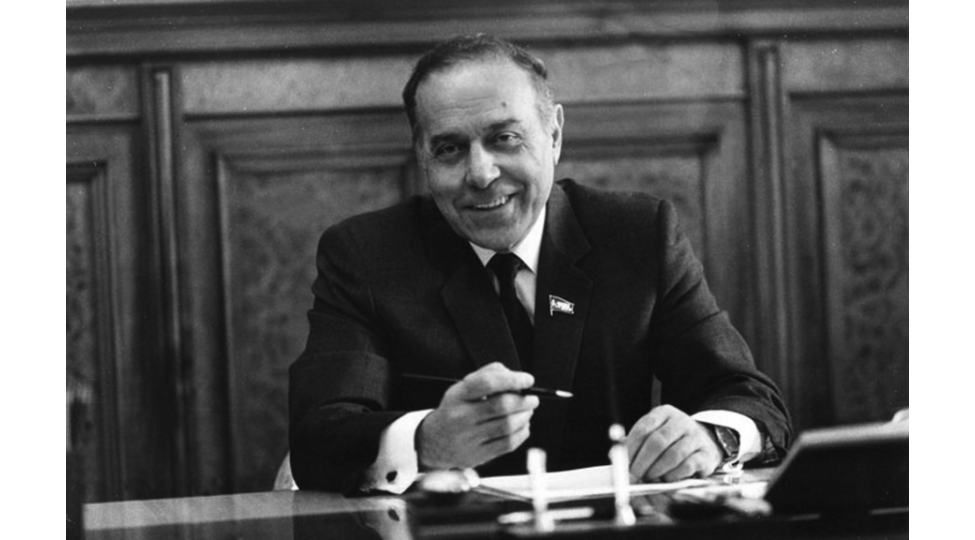 Müasir Azərbaycan Heydər Əliyevin memarlıq dühasının təcəssümüdür