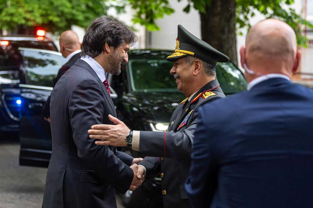 Zakir Həsənov Slovakiyaya getdi-FOTOLAR