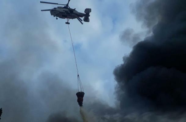 Yanğın ərazisinə helikopter cəlb edildi