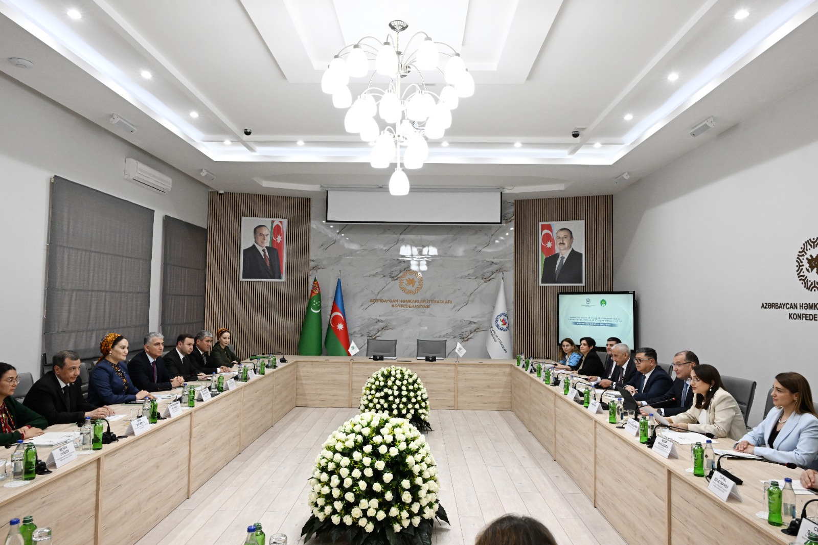 Azərbaycan və Türkmənistan həmkarlar ittifaqları arasında əlaqələr müzakirə olundu