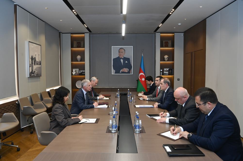 Bayramov fəaliyyəti başa çatan diplomatı qəbul etdi