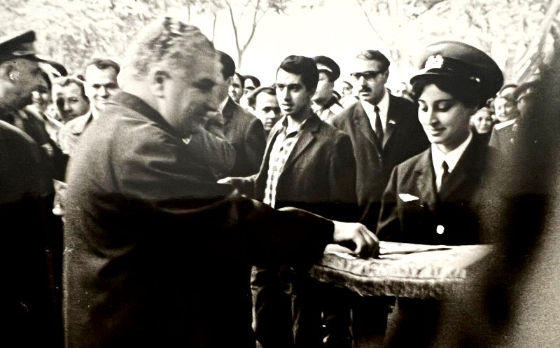 Bir şəklin tarixçəsi: Vəli Axundovun kəsdiyi lent Bakıya yeni dövr gətirdi