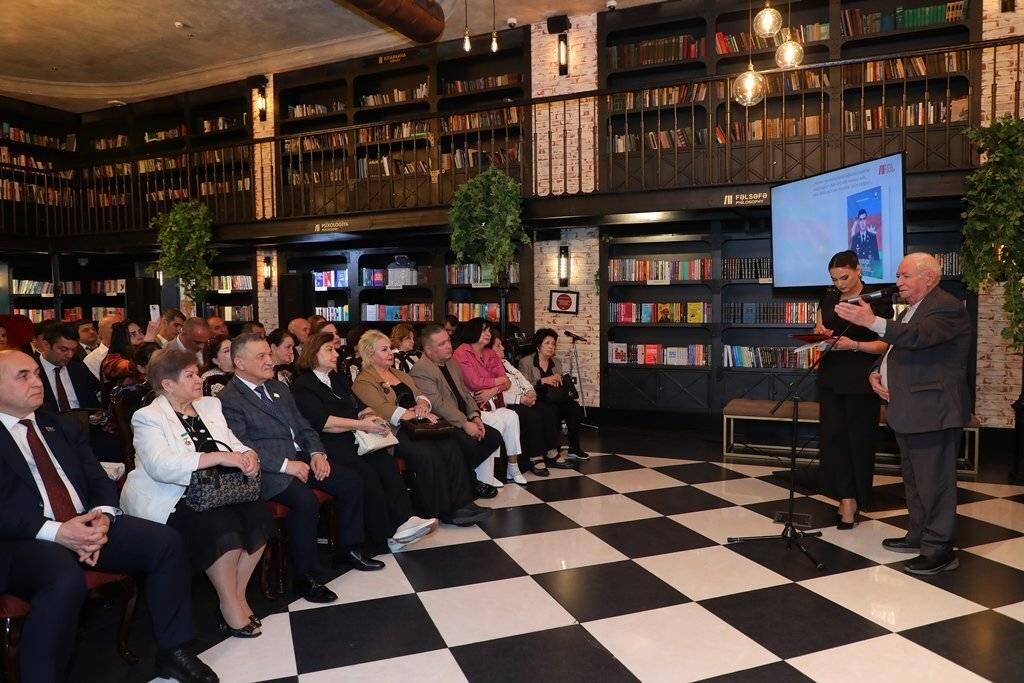 Şəhid Vüsal Babayev haqqında kitab çap olundu - FOTO