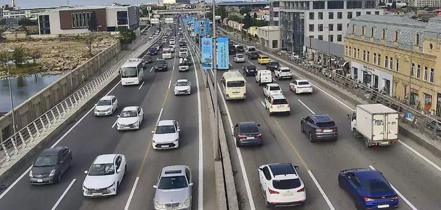 Hazırda Bakıda hərəkətin ən çətin olduğu YOLLAR