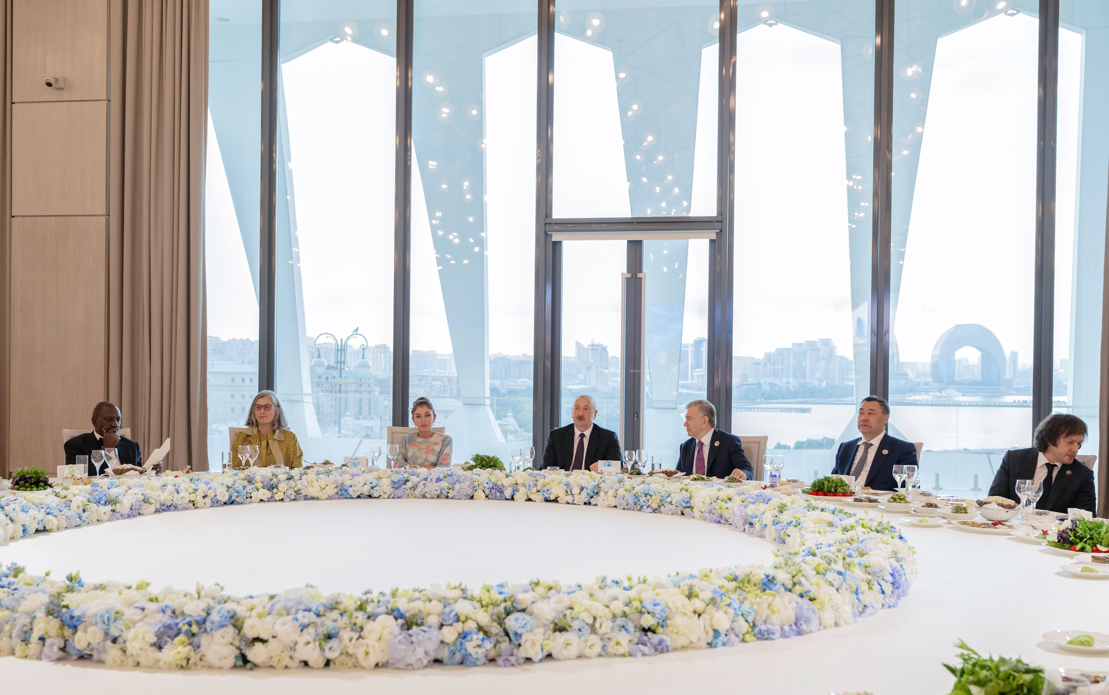 Prezident WUF13-dəki liderlərə&nbsp;ziyafət verdi