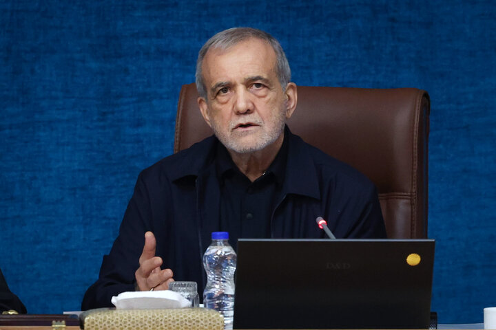 &ldquo;İranı zor gücü ilə təslim etdirmək yanılmadır&rdquo; -&nbsp;Pezeşkiandan ABŞ-a mesaj