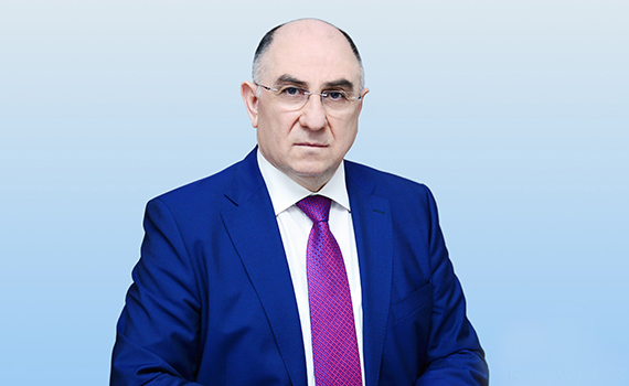 İnsan &ldquo;cini şüşədən buraxıb&rdquo;, deyəsən!
