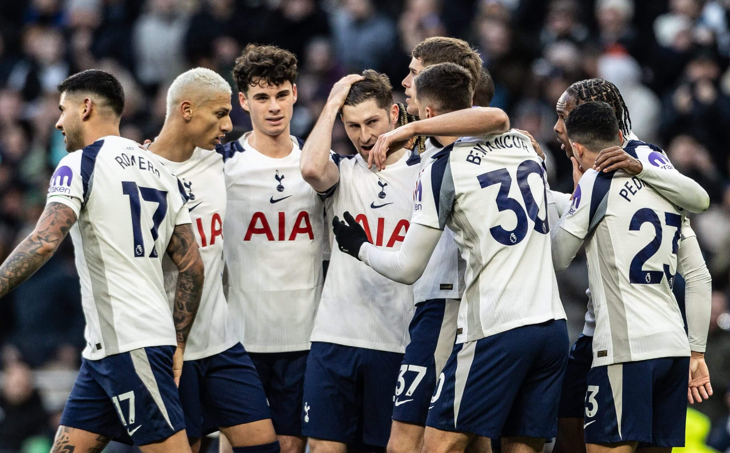 "Tottenhem" İngiltərə Premyer Liqasında qalıb