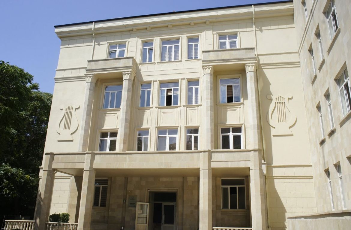 Kəlbəcərli muğam ustadına vəzifə verildi
