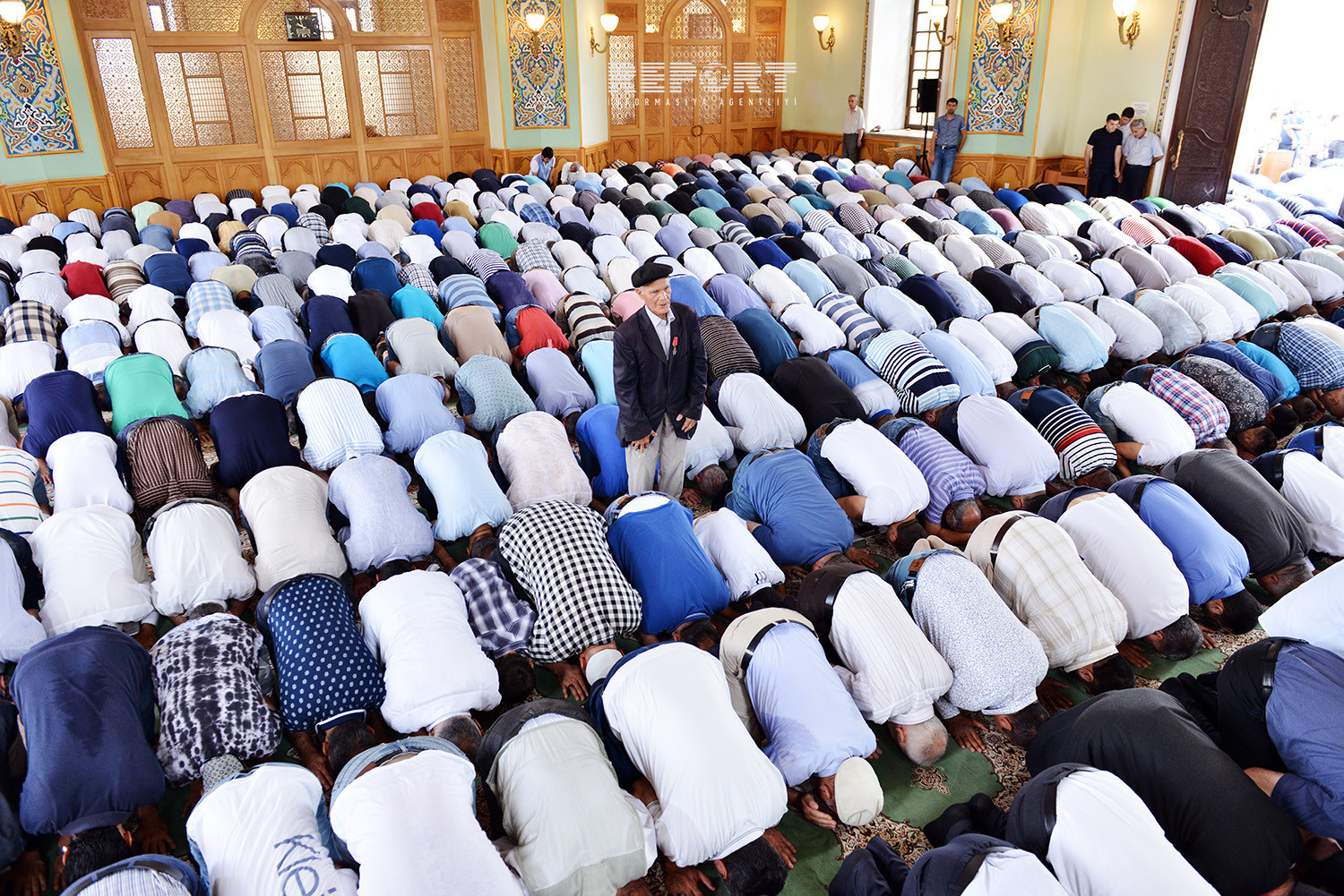 Məscidlərdə bayram namazı qılındı