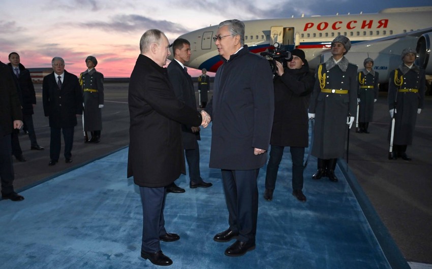 Putin 9 nazirlə birlikdə Qazaxıstana gedir