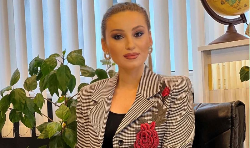 Erməni jurnalist azərbaycanlıları təbrik etdi