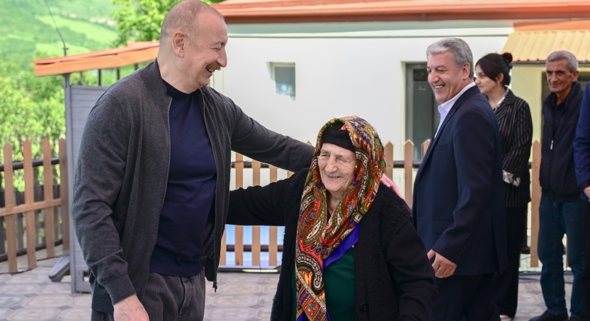 Şuşada Prezidentlə maraqlı söhbət:&nbsp;qızımı niyə gətirməmisən?