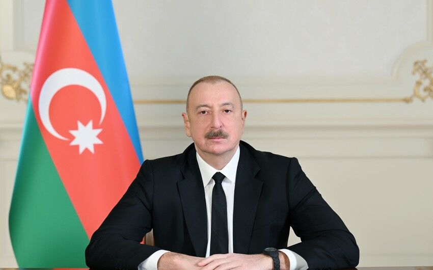 Prezidentə təbriklər gəlməkdə davam edir