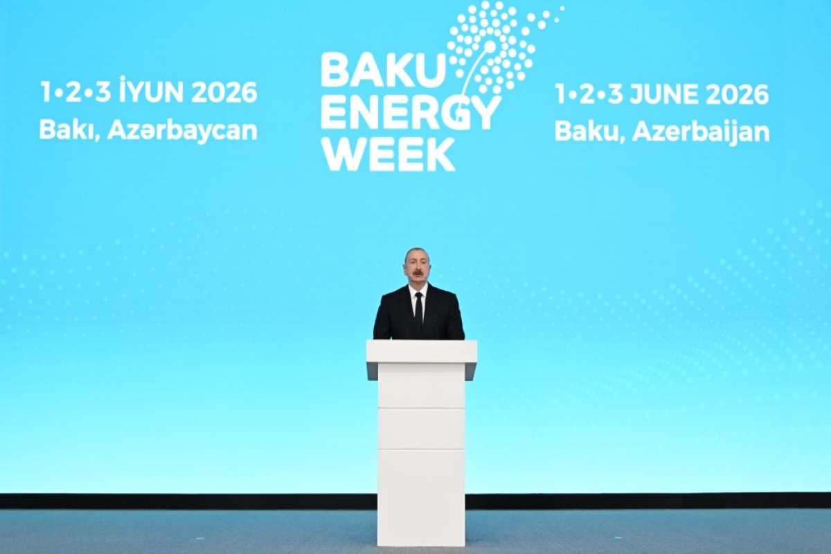 Prezident Bakıda keçirilən forumda çıxış edib - FOTO