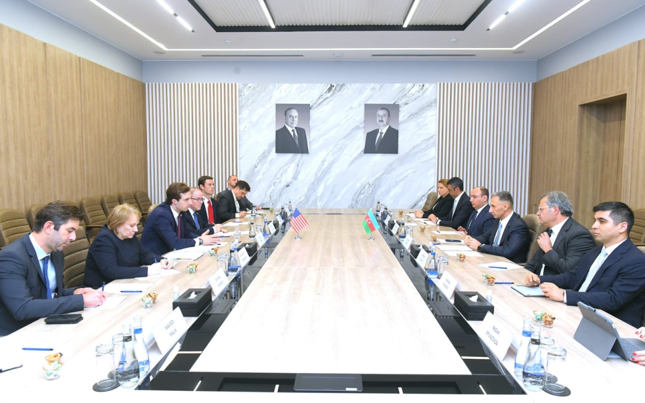 Rəşad Nəbiyev ABŞ nümayəndə heyəti ilə görüşüb