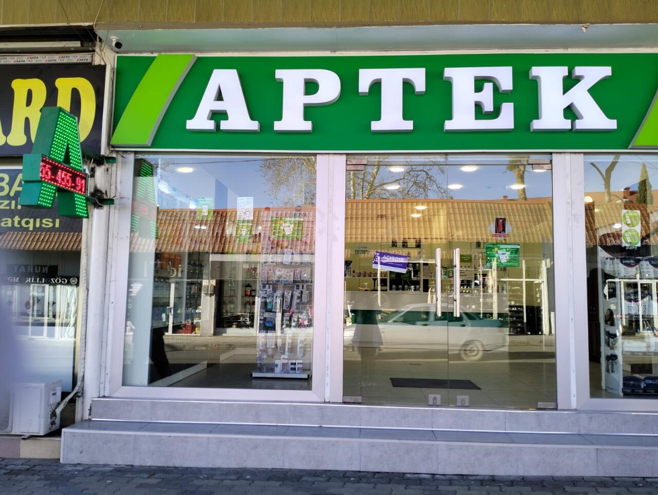 18 aptekdə nöqsan aşkarlandı