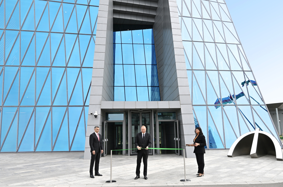 Prezident Mərkəzi Bankın yeni binasının açılışında - FOTOLAR