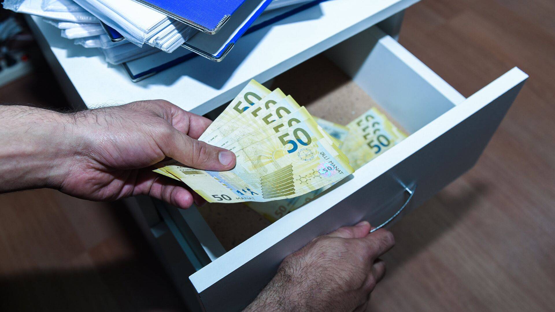 Korrupsiya barədə məlumat verənlərin müdafiəsi gücləndirilir