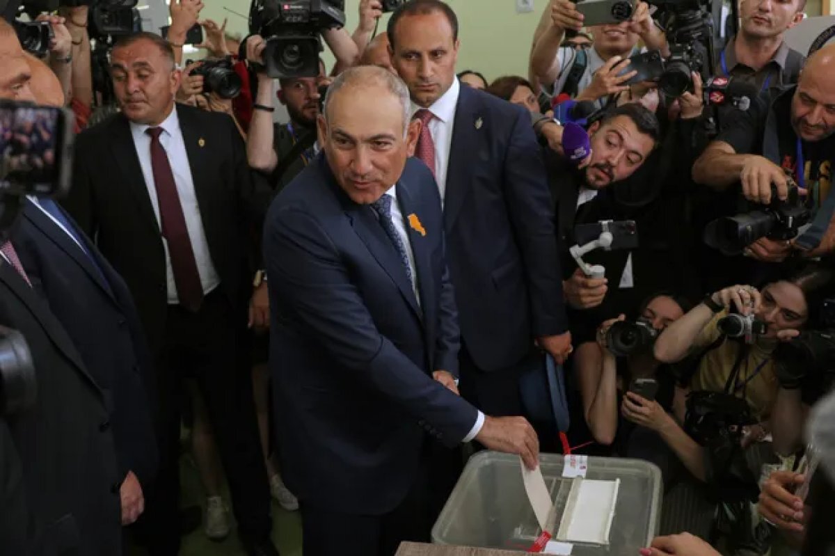 Ermənistanda seçki şoku: Paşinyan kürsüsünü itirə bilər - YENİLƏNİB