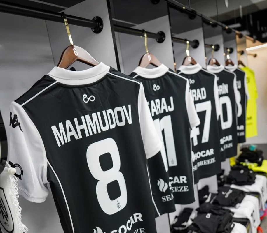 "Neftçi" üç futbolçu ilə müqavilə bağlayır