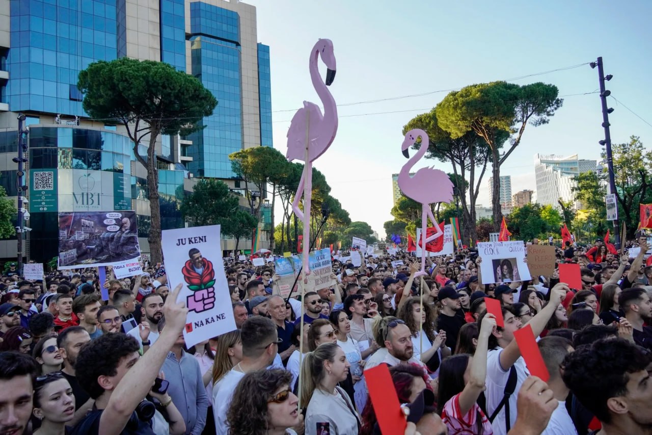 Bu ölkədə "Flaminqo inqilabı" baş verir