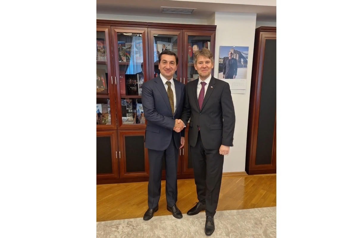 Hikmət Hacıyev&nbsp;Slovakiya dövlət katibi ilə görüşdü
